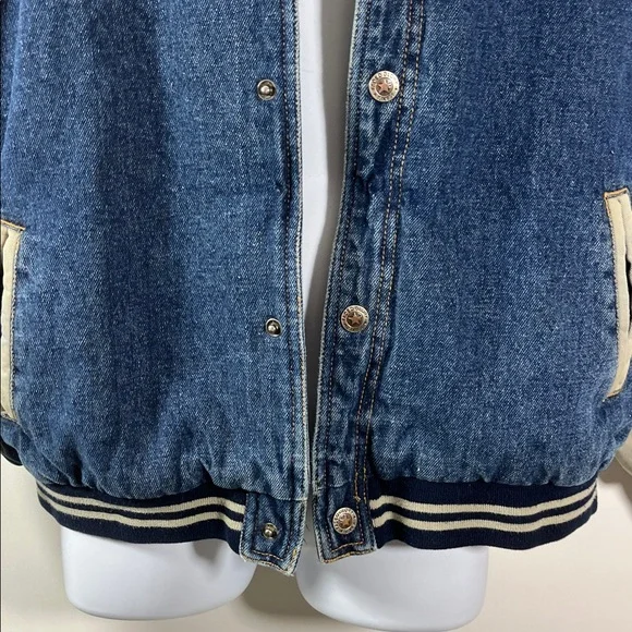 Faded Glory Authentic Blue Jeans Jacket Boys Size XL
Quilted Lining Snap Front - Picture 3 of 10